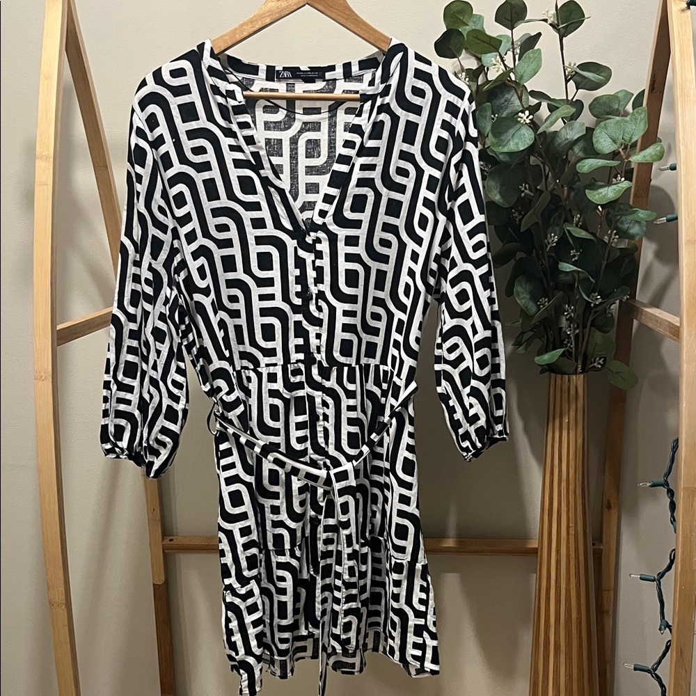 Zara Geographic Black White 3/4 Sleeves Belted Dress a160